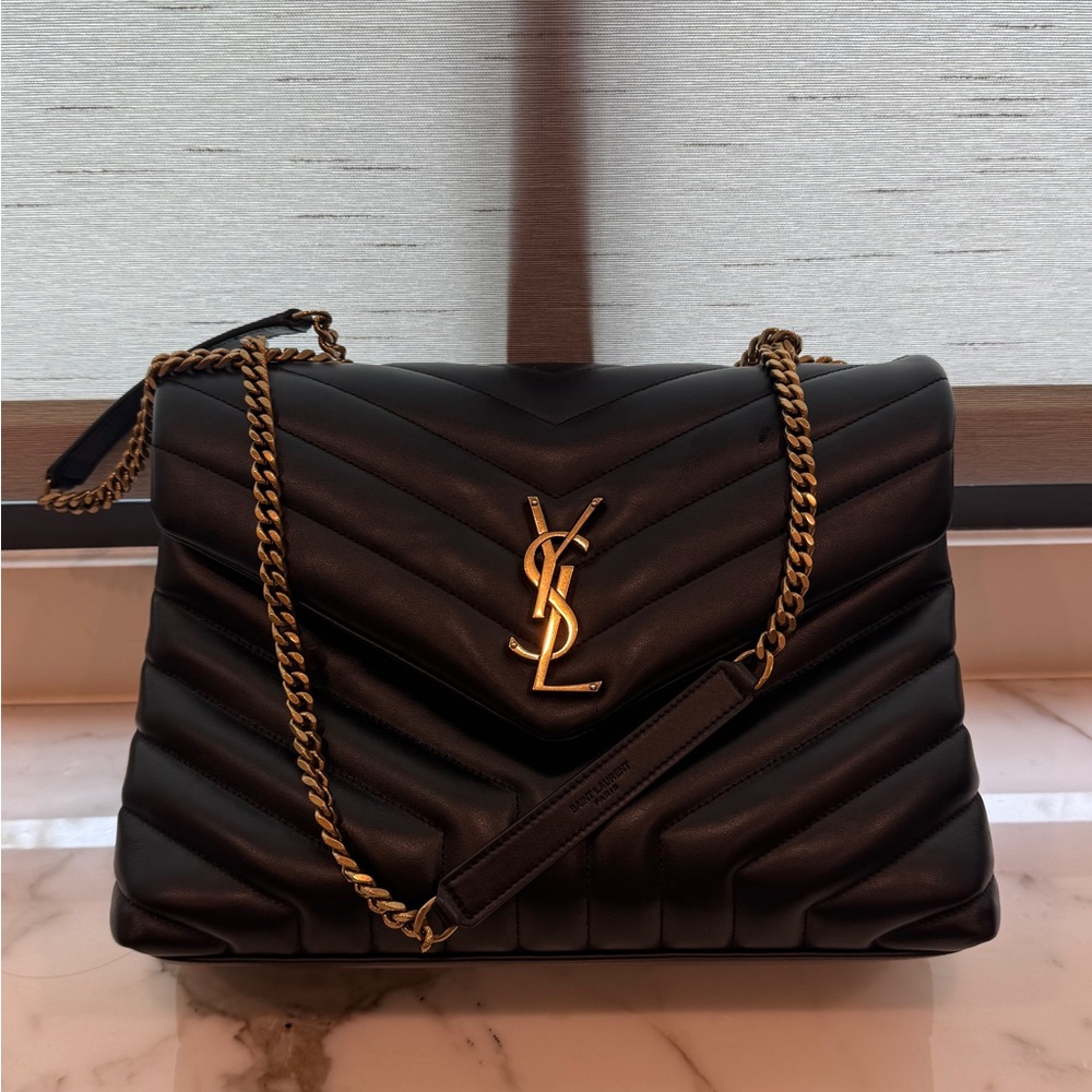 Saint Laurent Black Quilted Loulou Shoulder Bag with Gold Hardware - Picture 2 of 7